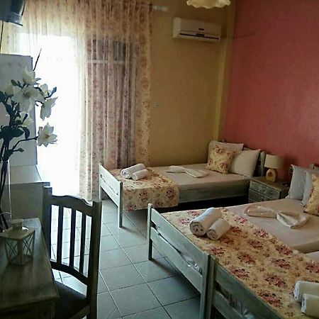 Foteini Rooms Skala Sotiros Luaran gambar